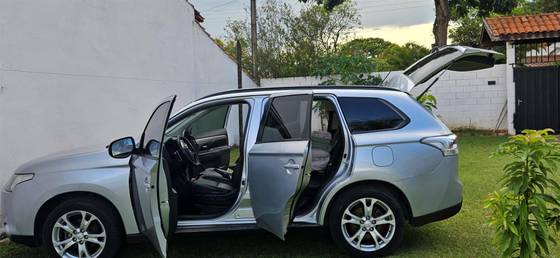 MITSUBISHI OUTLANDER 2.0 16V GASOLINA 4P AUTOMÁTICO